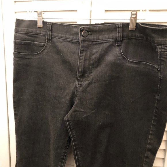 White House Black Market women bootcut "Black" label jeans, XL - Picture 3 of 9